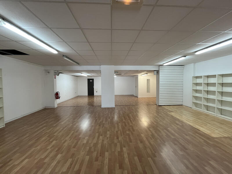 Local commercial - 180 m²