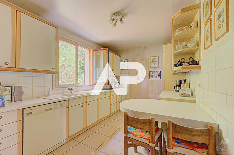 Maison - 169 m² - 7 pièces
