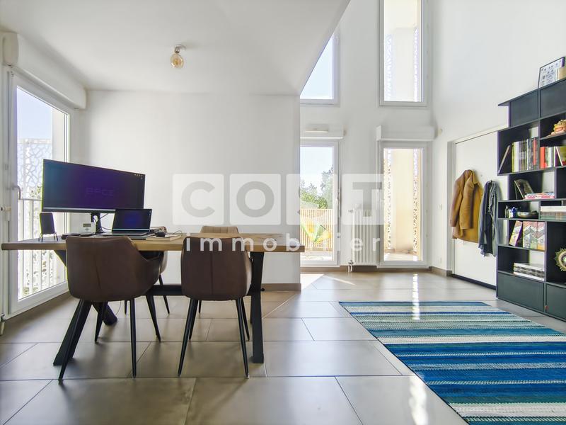 Appartement - 95 m² - 4 pièces