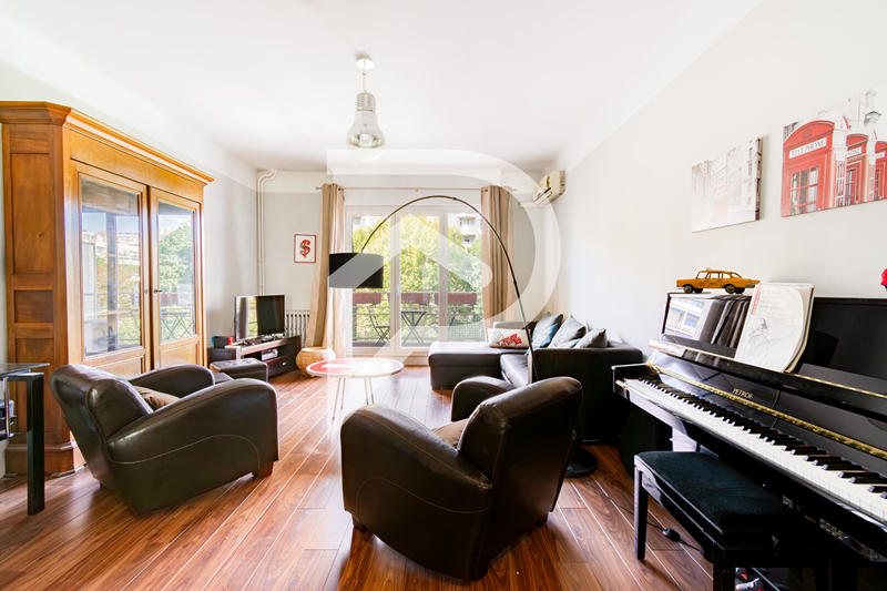 Appartement - 100 m² - 3 pièces