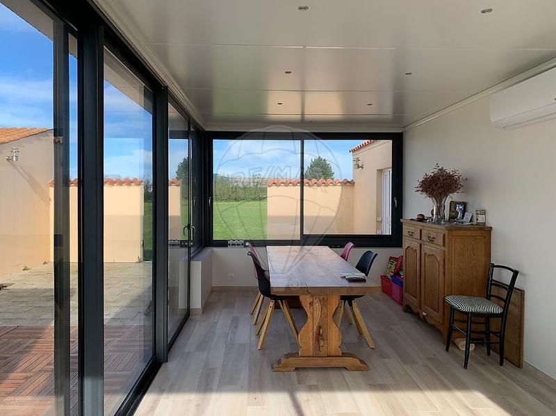 Villa - 218 m² - 7 pièces