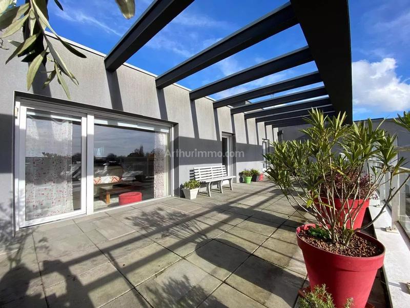 Appartement - 82 m² - 3 pièces