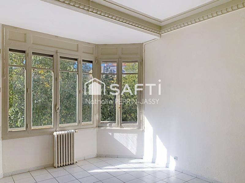 Appartement - 92 m² - 5 pièces