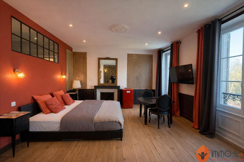 Maison - 765 m² - 18 pièces