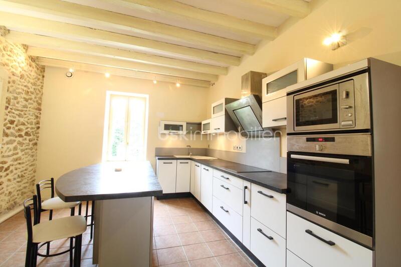 Maison - 286 m² - 8 pièces