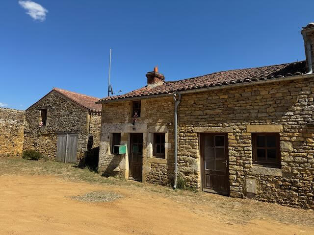 Maison - 184 m² - 8 pièces