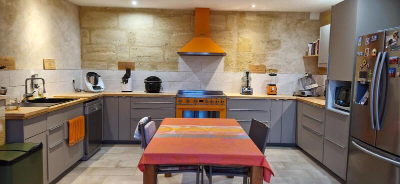 Maison - 420 m² - 10 pièces