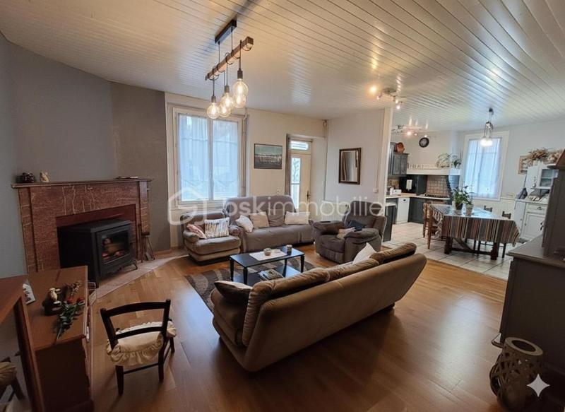 Demeure - 139 m² - 6 pièces