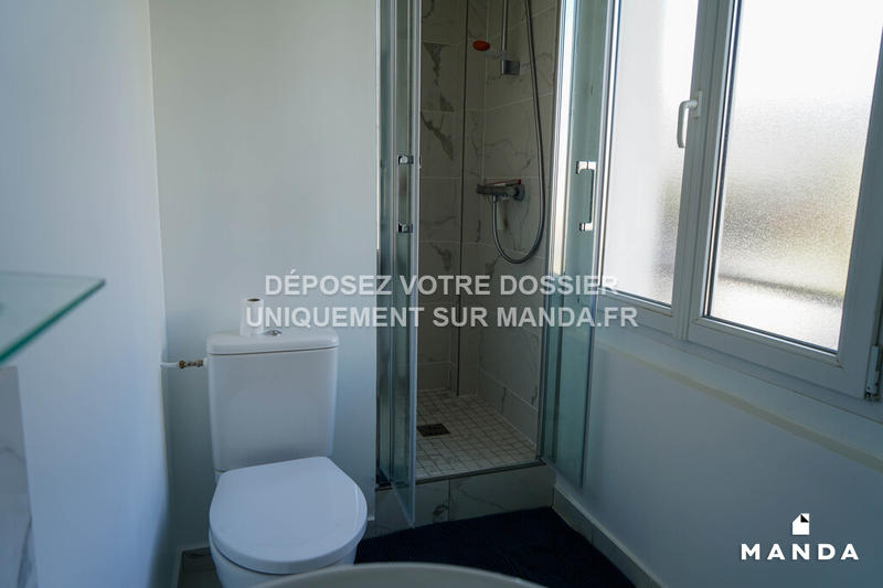 Chambre - 12 m² - 3 pièces