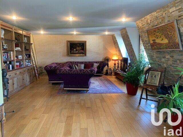 Appartement - 136 m² - 5 pièces