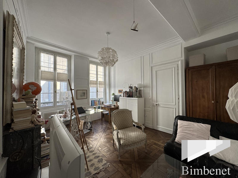 Maison - 271 m² - 10 pièces