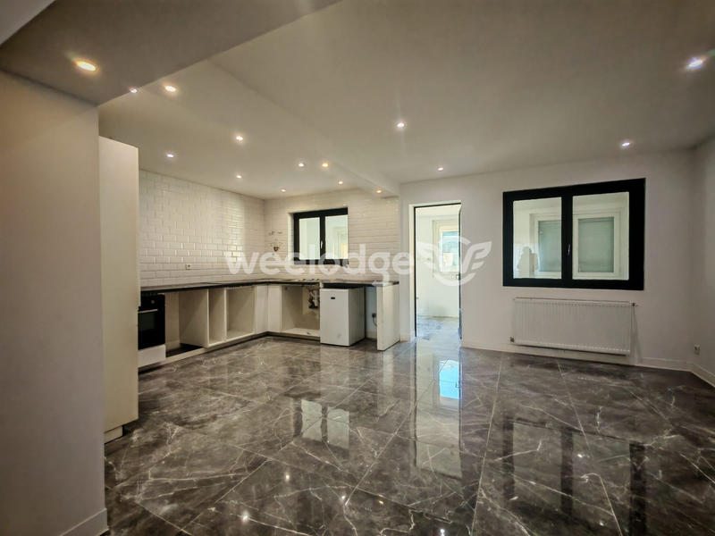 Maison - 171 m² - 7 pièces