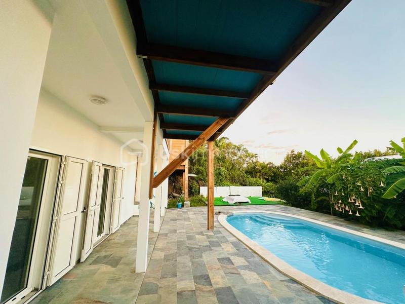 Villa - 185 m² - 8 pièces