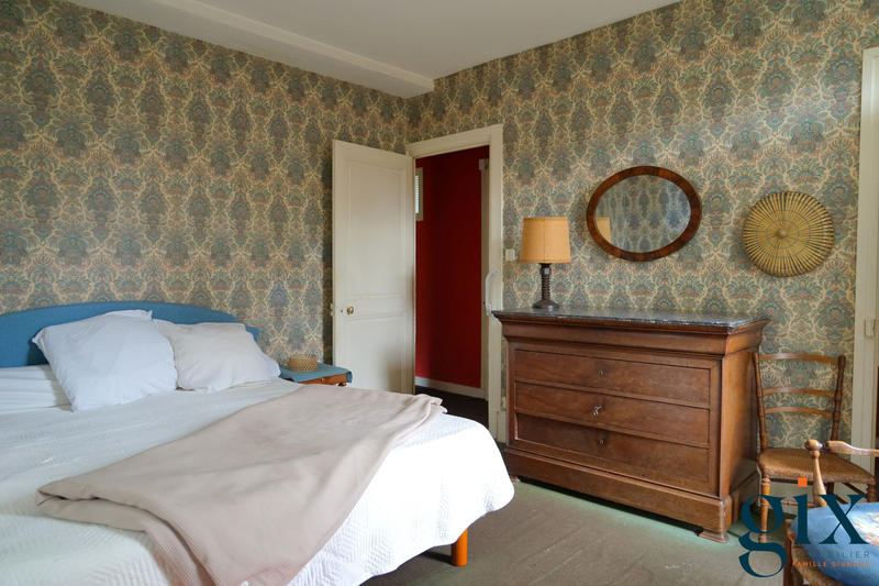 Maison - 179 m² - 7 pièces