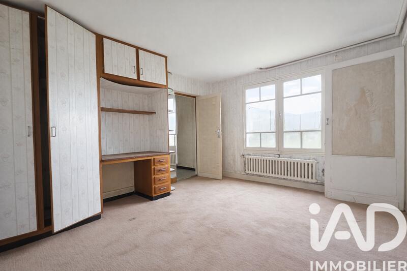 Maison - 196 m² - 8 pièces