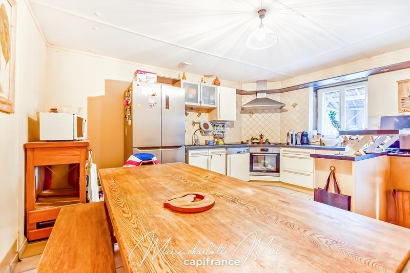 Propriété - 224 m² - 8 pièces