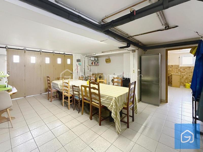 Maison - 173 m² - 9 pièces