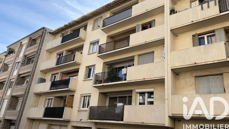 Appartement - 77 m² - 4 pièces