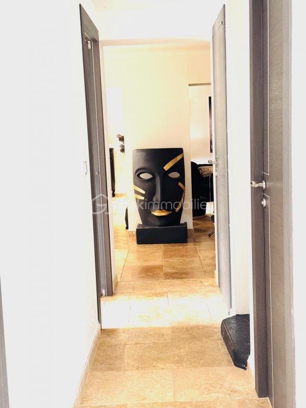 Propriété - 301 m² - 10 pièces