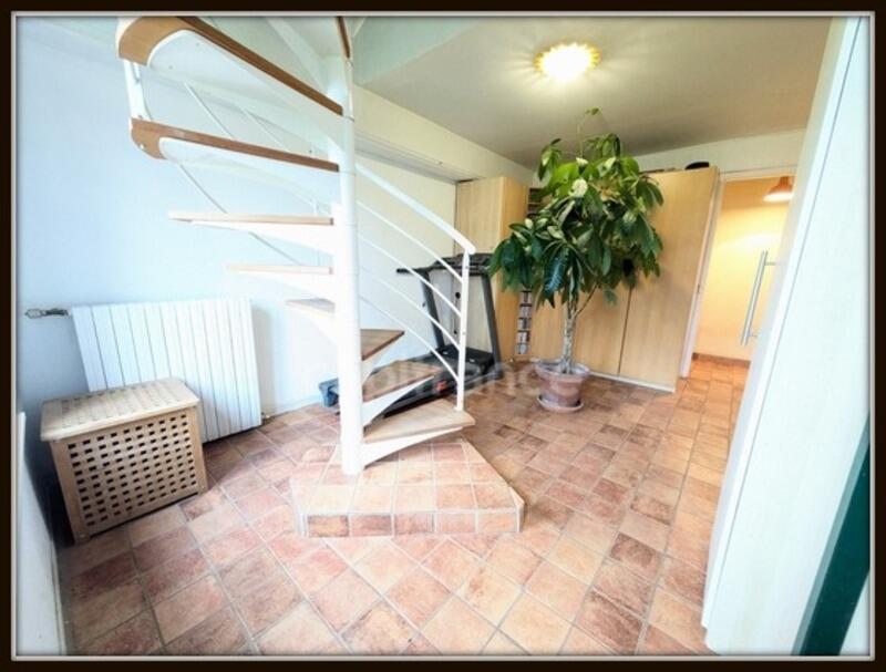 Maison - 207 m² - 8 pièces