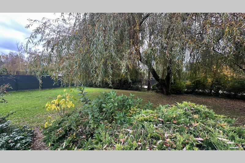 Maison - 280 m² - 8 pièces