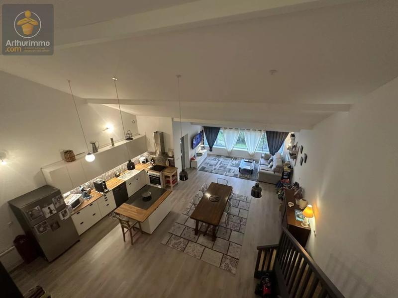 Maison - 210 m² - 7 pièces