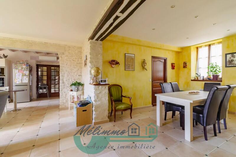 Maison - 221 m² - 9 pièces