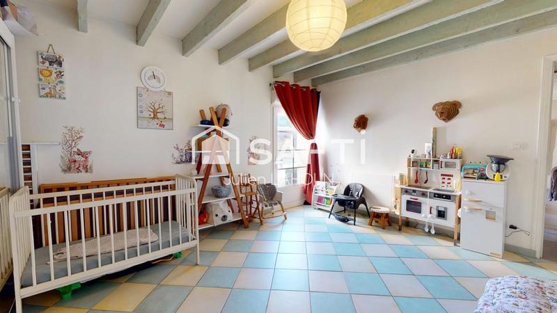 Maison - 140 m² - 5 pièces