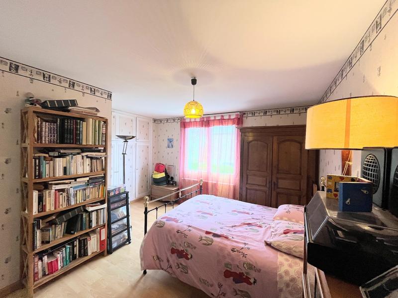 Maison traditionnelle - 160 m² - 7 pièces