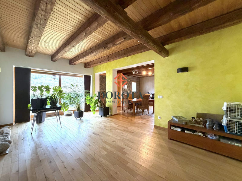 Maison - 163 m² - 7 pièces