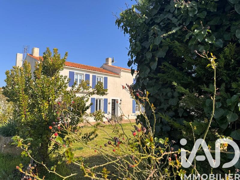 Maison de village - 160 m² - 8 pièces