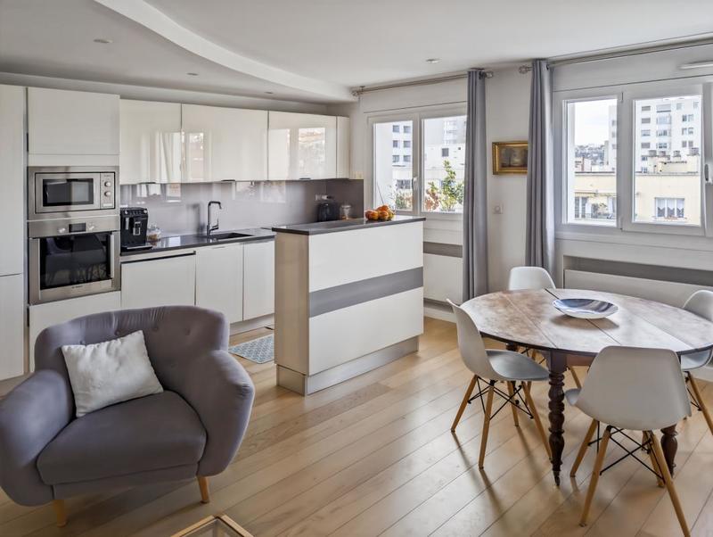 Appartement - 99 m² - 5 pièces