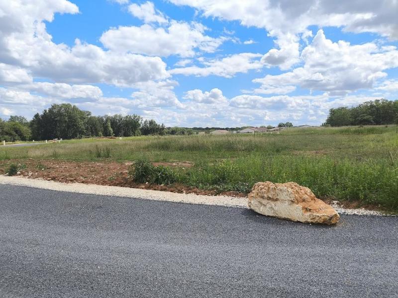 Terrain constructible - 679 m²