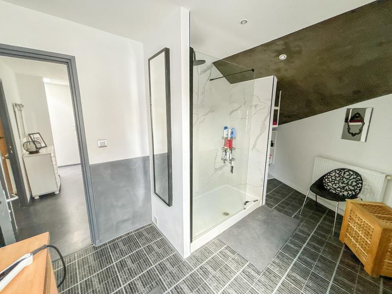 Appartement - 337 m² - 4 pièces