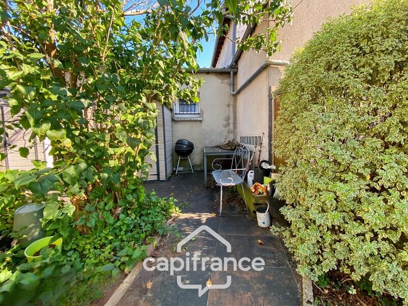 Maison - 357 m² - 11 pièces