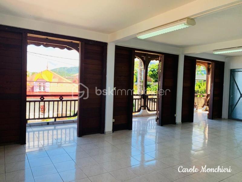 Local commercial - 108 m² - 1 pièce