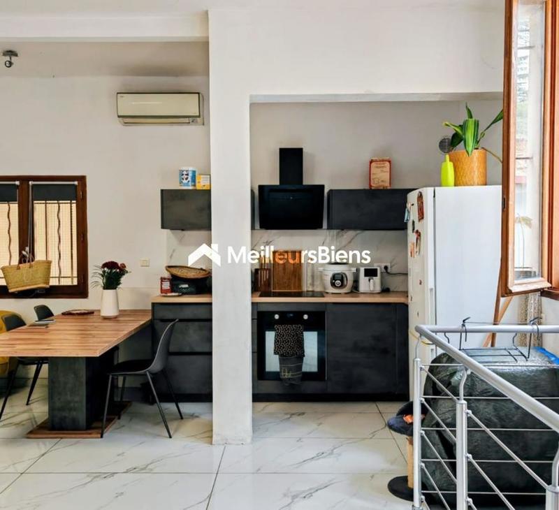 Appartement - 85 m² - 4 pièces