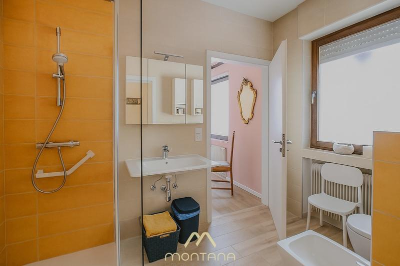 Maison - 450 m² - 10 pièces