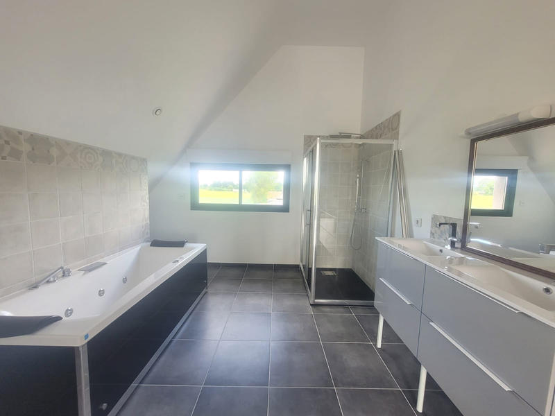 Maison - 261 m² - 6 pièces