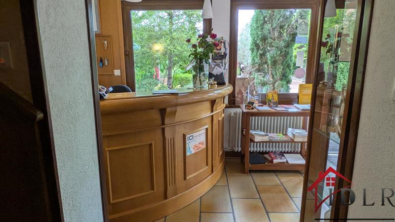 Demeure - 460 m² - 14 pièces