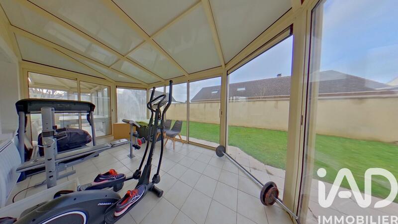 Maison - 209 m² - 10 pièces