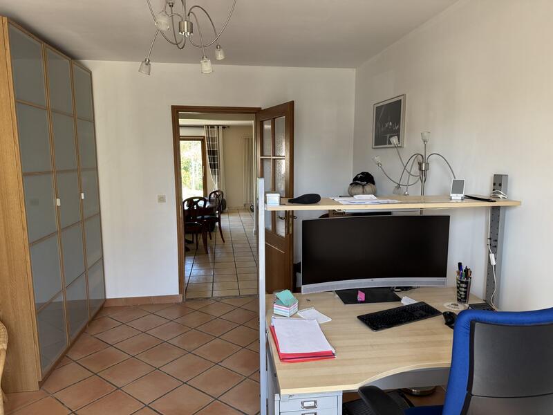 Maison - 201 m² - 8 pièces