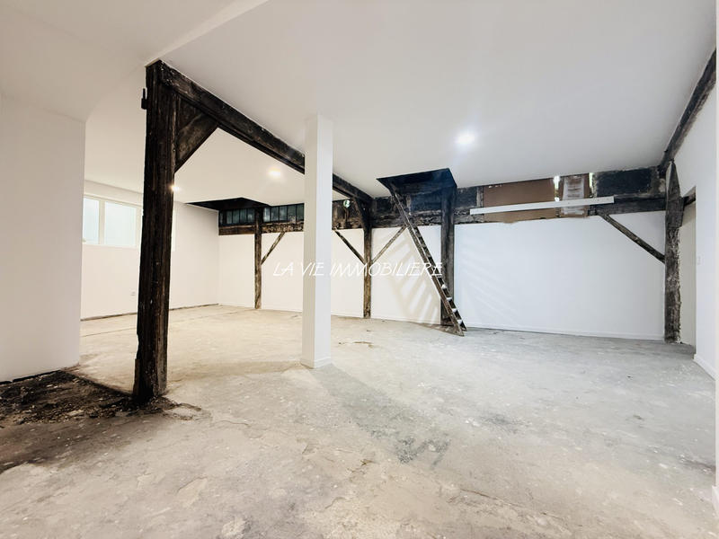 Maison - 273 m² - 8 pièces