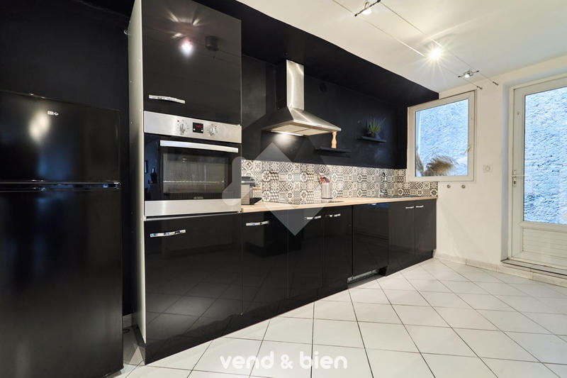 Maison - 102 m² - 4 pièces