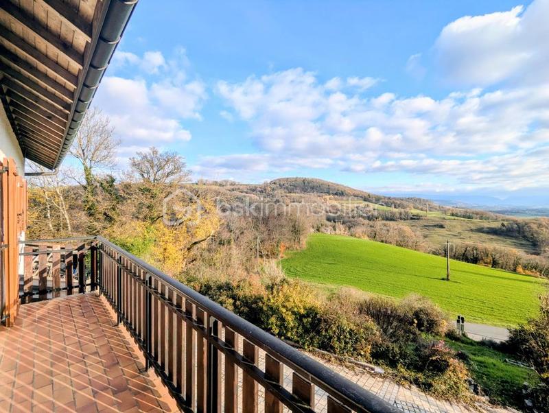 Maison - 94 m² - 5 pièces