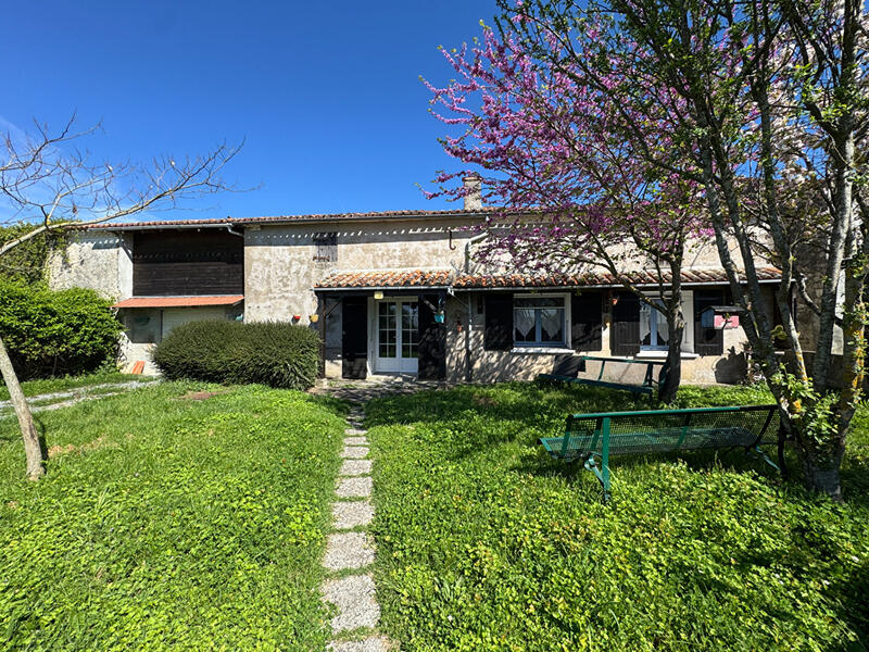 Maison - 93 m² - 4 pièces