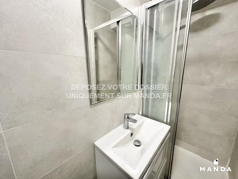 Chambre - 10 m² - 5 pièces