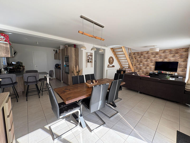 Maison - 96 m² - 6 pièces