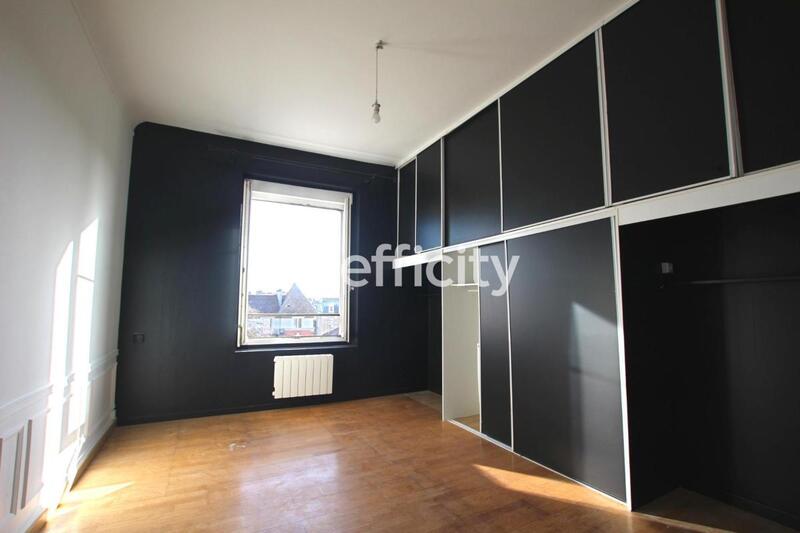 Appartement - 92 m² - 5 pièces