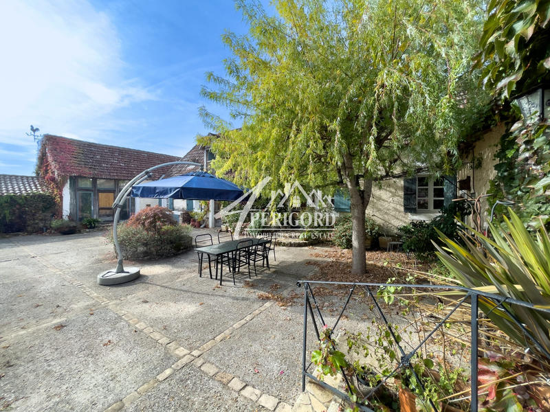 Maison ancienne - 245 m² - 8 pièces